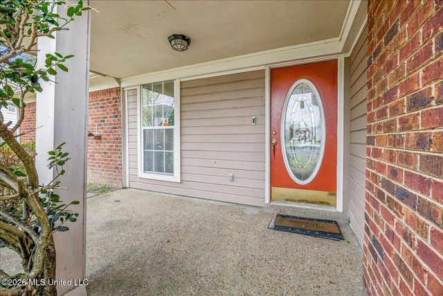 9002 Lakeside Cove, Olive Branch, MS 38654