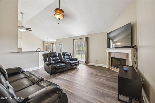 9002 Lakeside Cove, Olive Branch, MS 38654