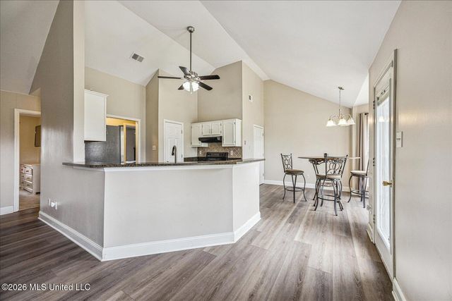 9002 Lakeside Cove, Olive Branch, MS 38654