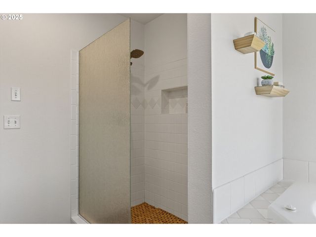 32102 Nw EAGLE CREST Dr, Ridgefield, WA 98642