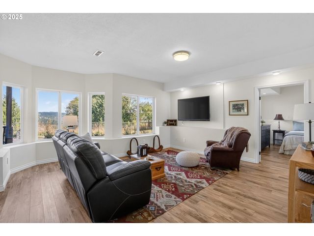 32102 Nw EAGLE CREST Dr, Ridgefield, WA 98642