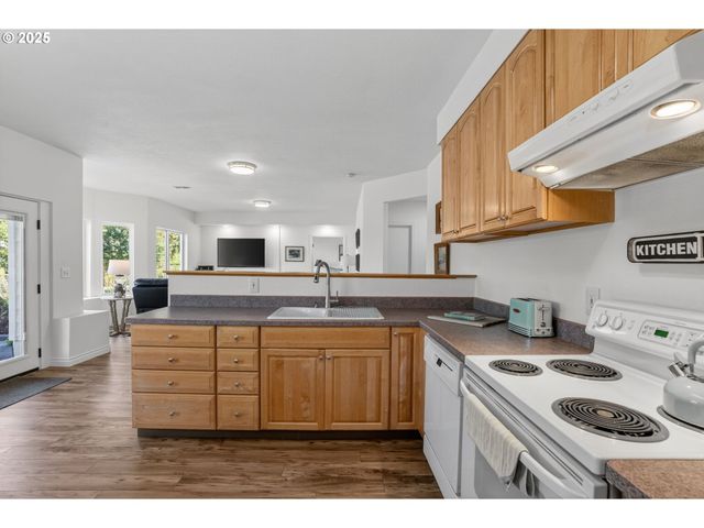 32102 Nw EAGLE CREST Dr, Ridgefield, WA 98642