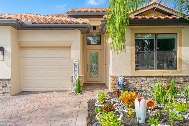 2792 Via Piazza LOOP, Fort Myers, FL 33905