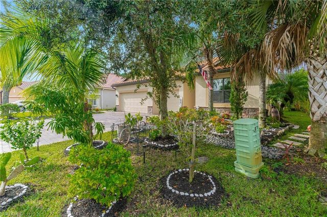 2792 Via Piazza LOOP, Fort Myers, FL 33905