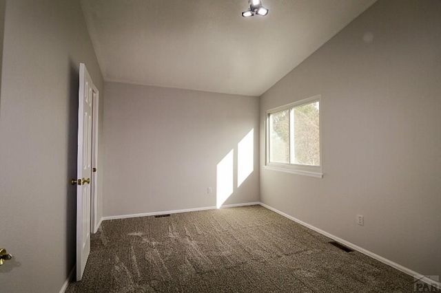 30 Bellita Dr, Pueblo, CO 81001
