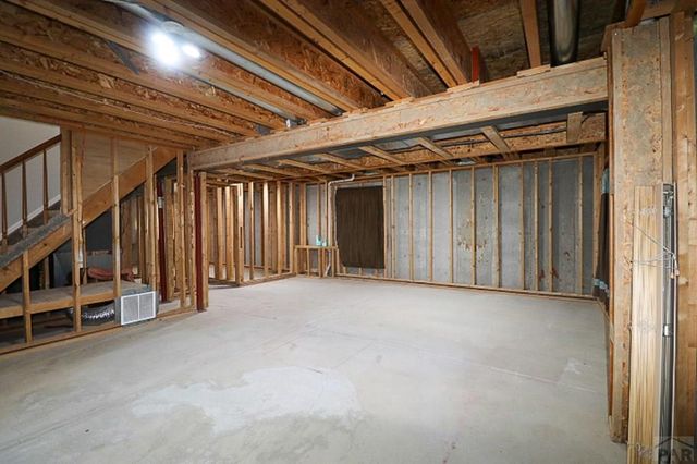 30 Bellita Dr, Pueblo, CO 81001