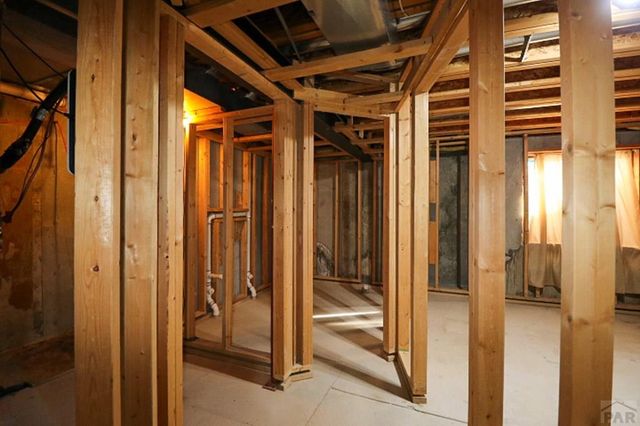 30 Bellita Dr, Pueblo, CO 81001