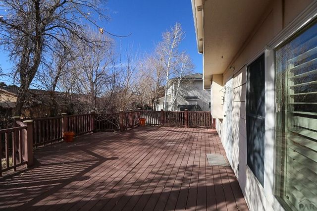 30 Bellita Dr, Pueblo, CO 81001