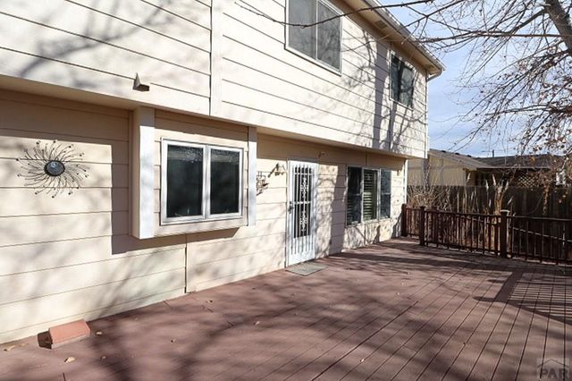 30 Bellita Dr, Pueblo, CO 81001