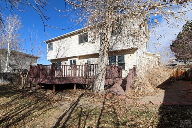 30 Bellita Dr, Pueblo, CO 81001