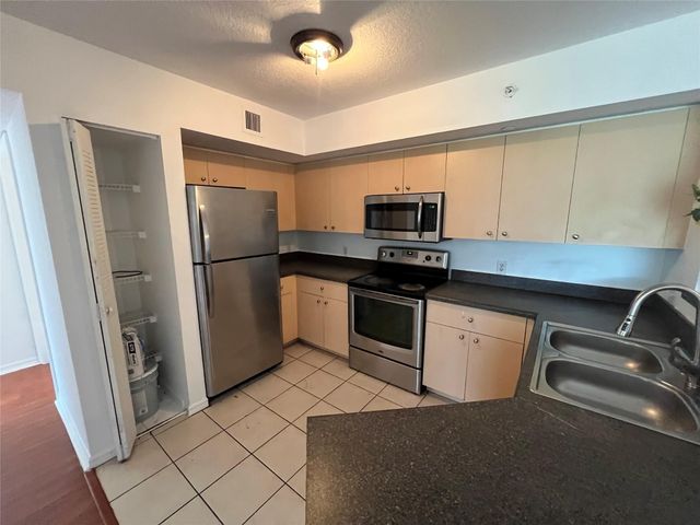 4101 San Marino Boulevard 108, West Palm Beach, FL 33409