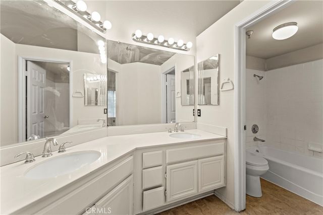 13957 Lemoli Avenue, Hawthorne, CA 90250