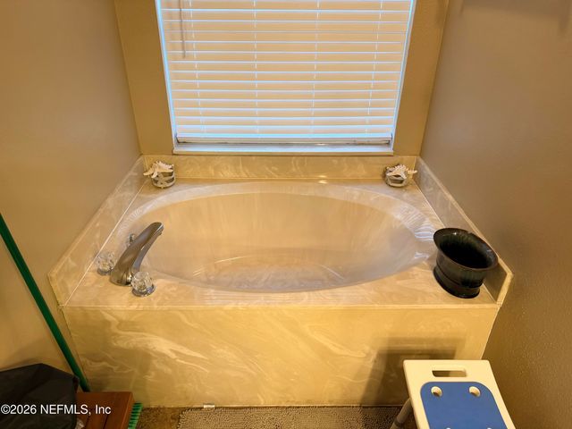 10307 DRIFTWOOD HILLS Drive, Jacksonville, FL 32221