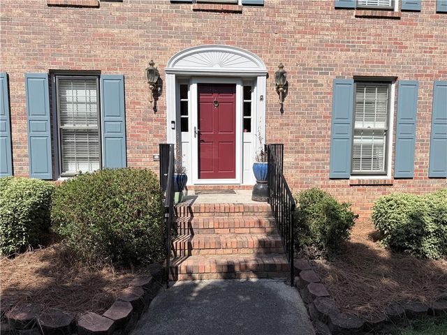 1393 Crooked Tree Court SW, Lilburn, GA 30047