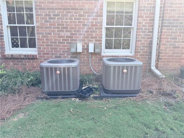 1393 Crooked Tree Court SW, Lilburn, GA 30047