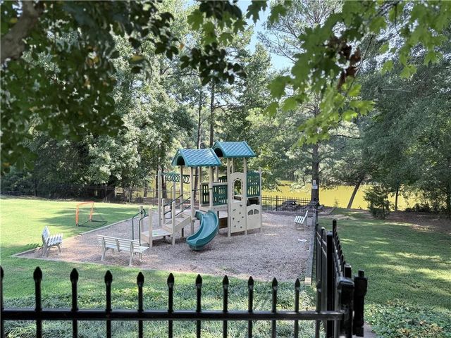 1393 Crooked Tree Court SW, Lilburn, GA 30047