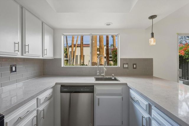 1470 S Camino Real, Palm Springs, CA 92264