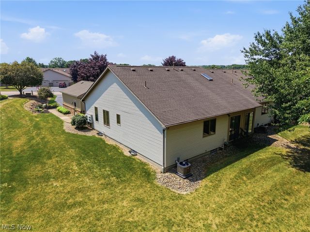 1451 Tripodi Circle, Niles, OH 44446