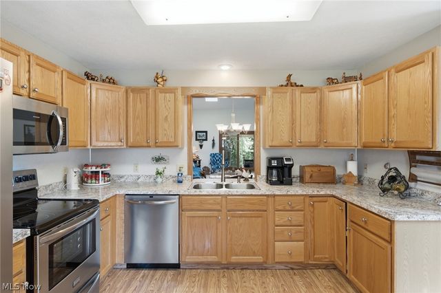 1451 Tripodi Circle, Niles, OH 44446