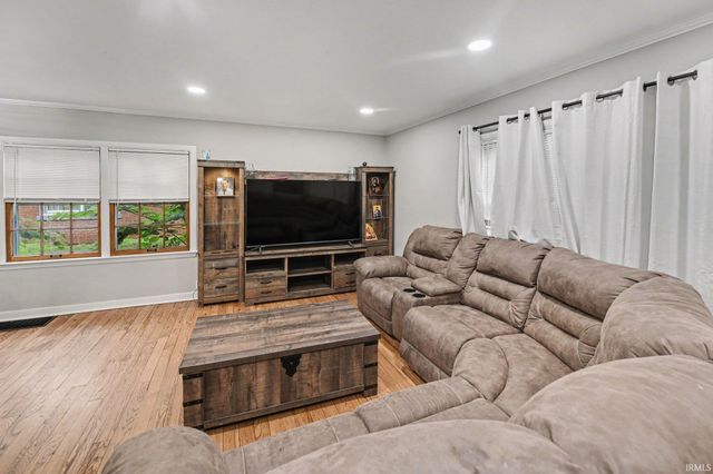 1819 McKinley Avenue, South Bend, IN 46617