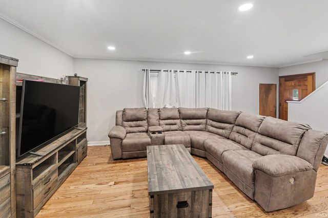 1819 McKinley Avenue, South Bend, IN 46617