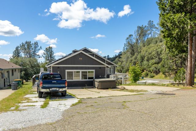 3621 Paydirt Dr, Placerville, CA 95667