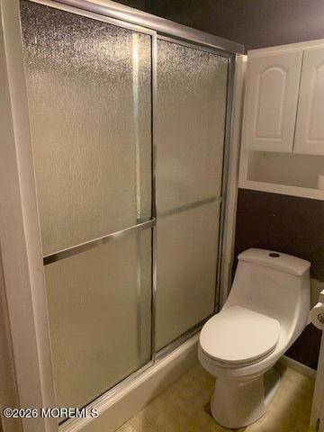 6a Holly Street, Toms River, NJ 08757