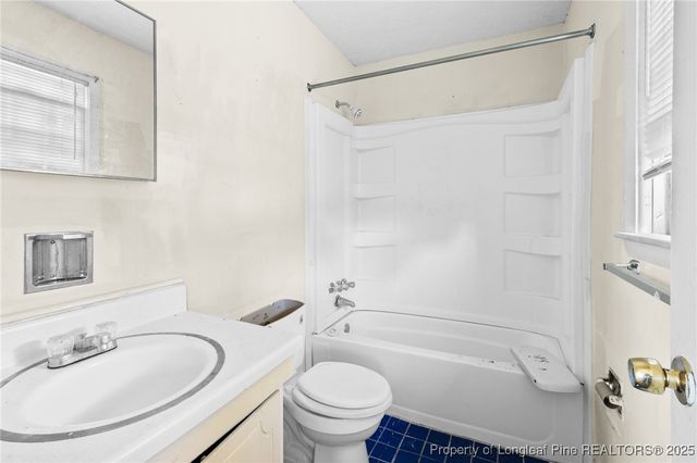 5246 Sundown Drive, Fayetteville, NC 28303