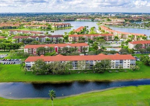 13155 SW 7th Ct 402E, Pembroke Pines, FL 33027