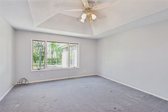 6080 NE 9th Street, Des Moines, IA 50313