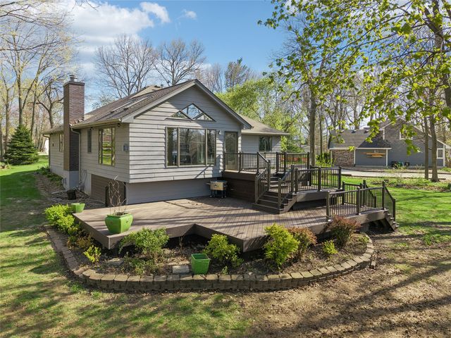 6080 NE 9th Street, Des Moines, IA 50313