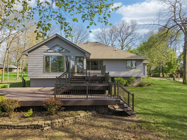 6080 NE 9th Street, Des Moines, IA 50313