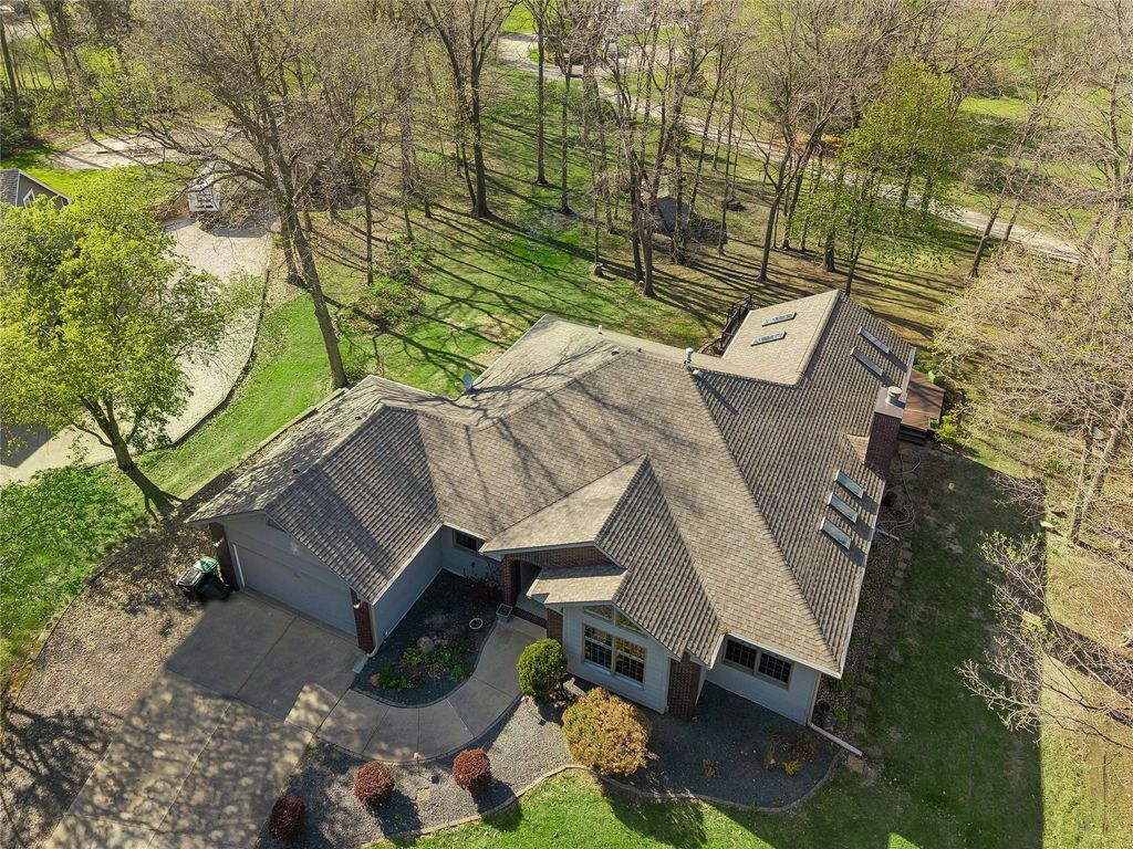 6080 NE 9th Street, Des Moines, IA 50313