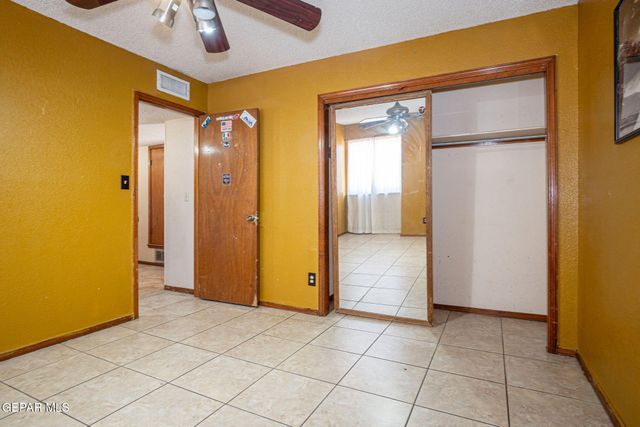 11648 Gordon Cooper Lane, El Paso, TX 79936