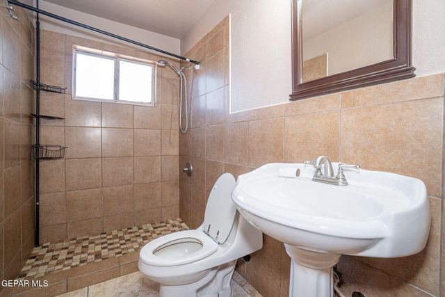 11648 Gordon Cooper Lane, El Paso, TX 79936