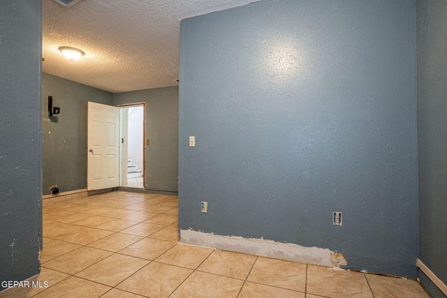 11648 Gordon Cooper Lane, El Paso, TX 79936