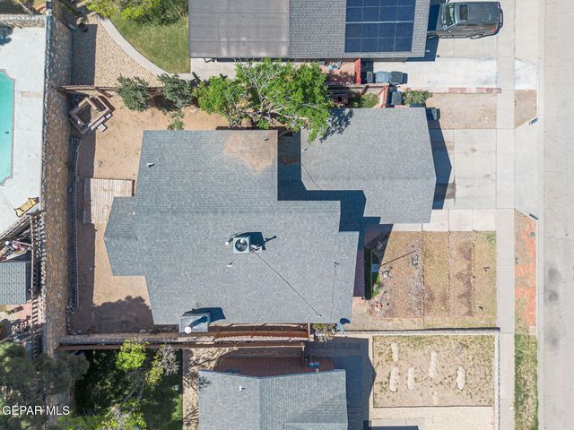 11648 Gordon Cooper Lane, El Paso, TX 79936