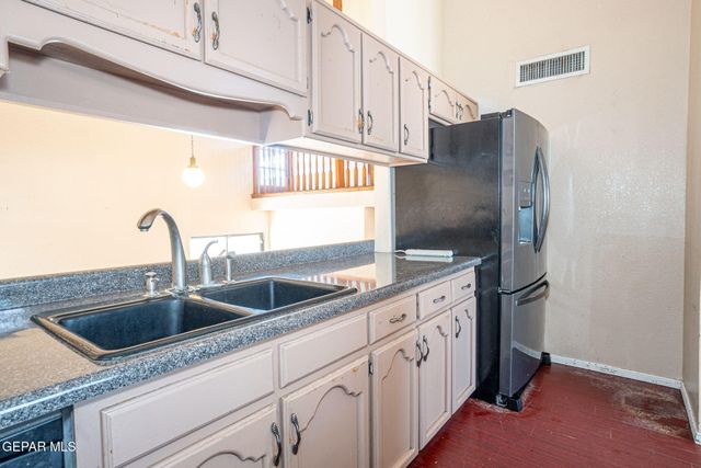 11648 Gordon Cooper Lane, El Paso, TX 79936