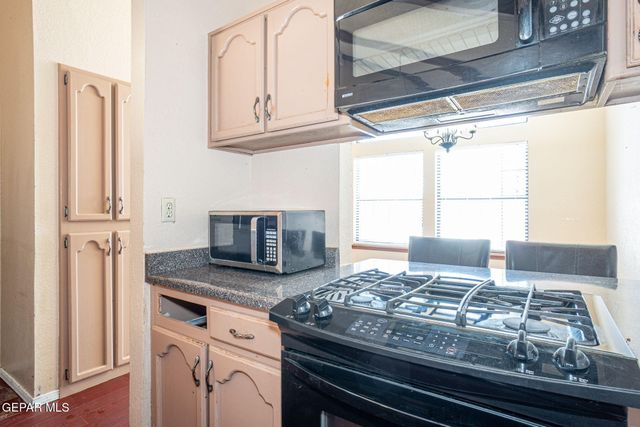 11648 Gordon Cooper Lane, El Paso, TX 79936