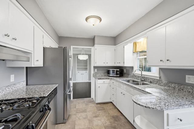 1605 W 72nd Street, Richfield, MN 55423