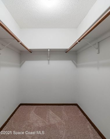 556 Escarole Street SE, Palm Bay, FL 32909