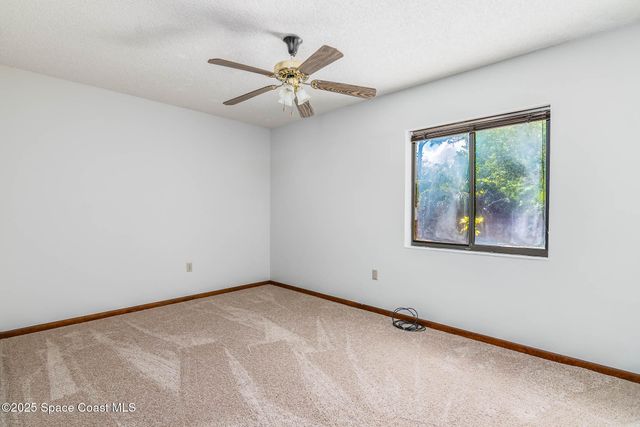 556 Escarole Street SE, Palm Bay, FL 32909