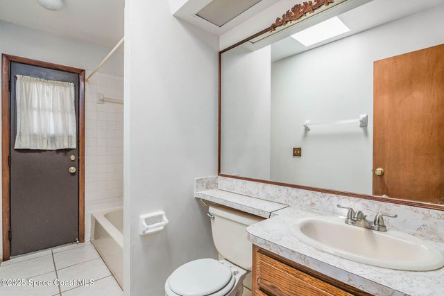 556 Escarole Street SE, Palm Bay, FL 32909