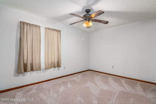 556 Escarole Street SE, Palm Bay, FL 32909