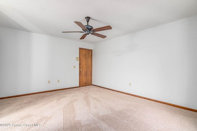 556 Escarole Street SE, Palm Bay, FL 32909