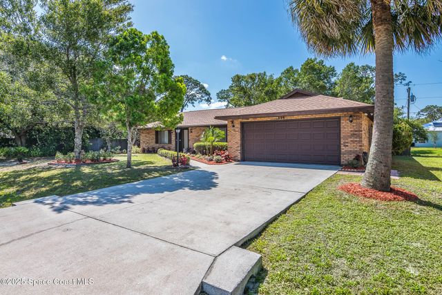 556 Escarole Street SE, Palm Bay, FL 32909