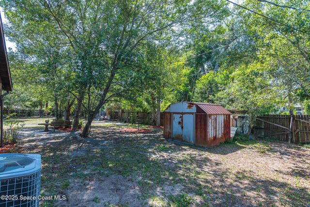 556 Escarole Street SE, Palm Bay, FL 32909