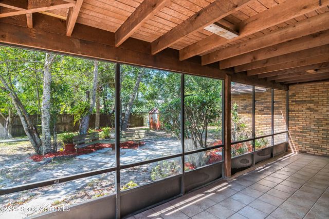 556 Escarole Street SE, Palm Bay, FL 32909