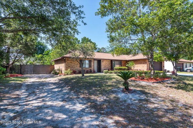 556 Escarole Street SE, Palm Bay, FL 32909