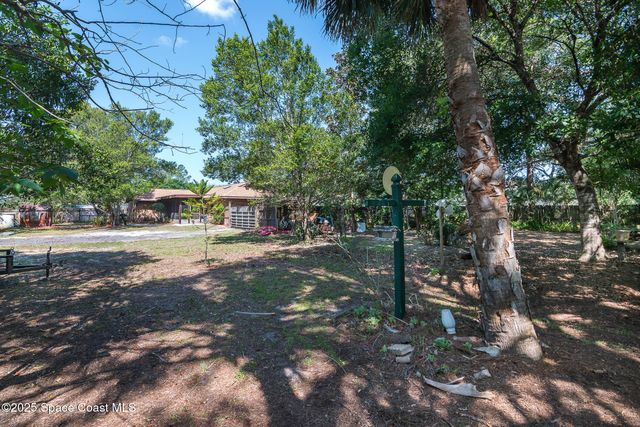 556 Escarole Street SE, Palm Bay, FL 32909